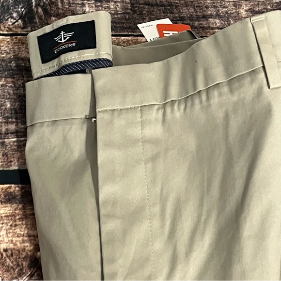 Mens Dockers Pants are NWT. Size 42x30 - Picture 7 of 9